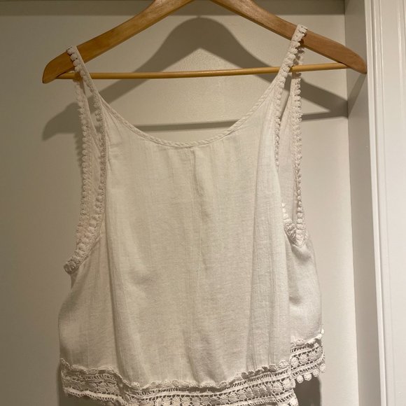 White tank - Picture 1 of 2